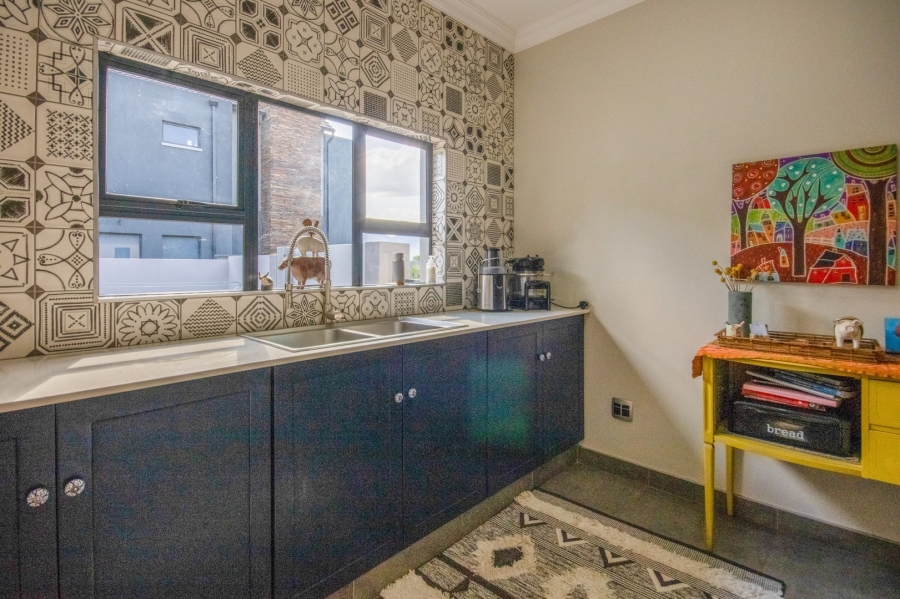 3 Bedroom Property for Sale in WestLake Country Safari Estate North West